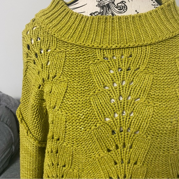 Free People Bell Song Women's Size Small Sweater Oversized Boxy Green in Colour - Picture 4 of 10
